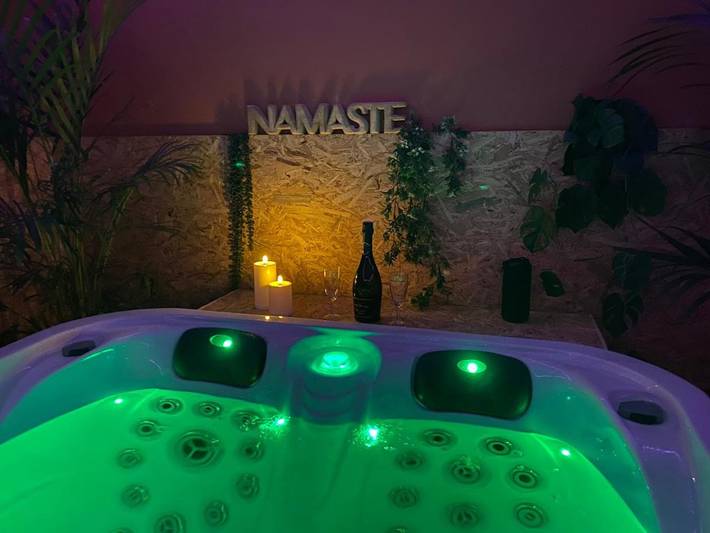 Chambre d’hôte pour 5 personnes, avec piscine ainsi que vue et jardin dans l' Isère - 2