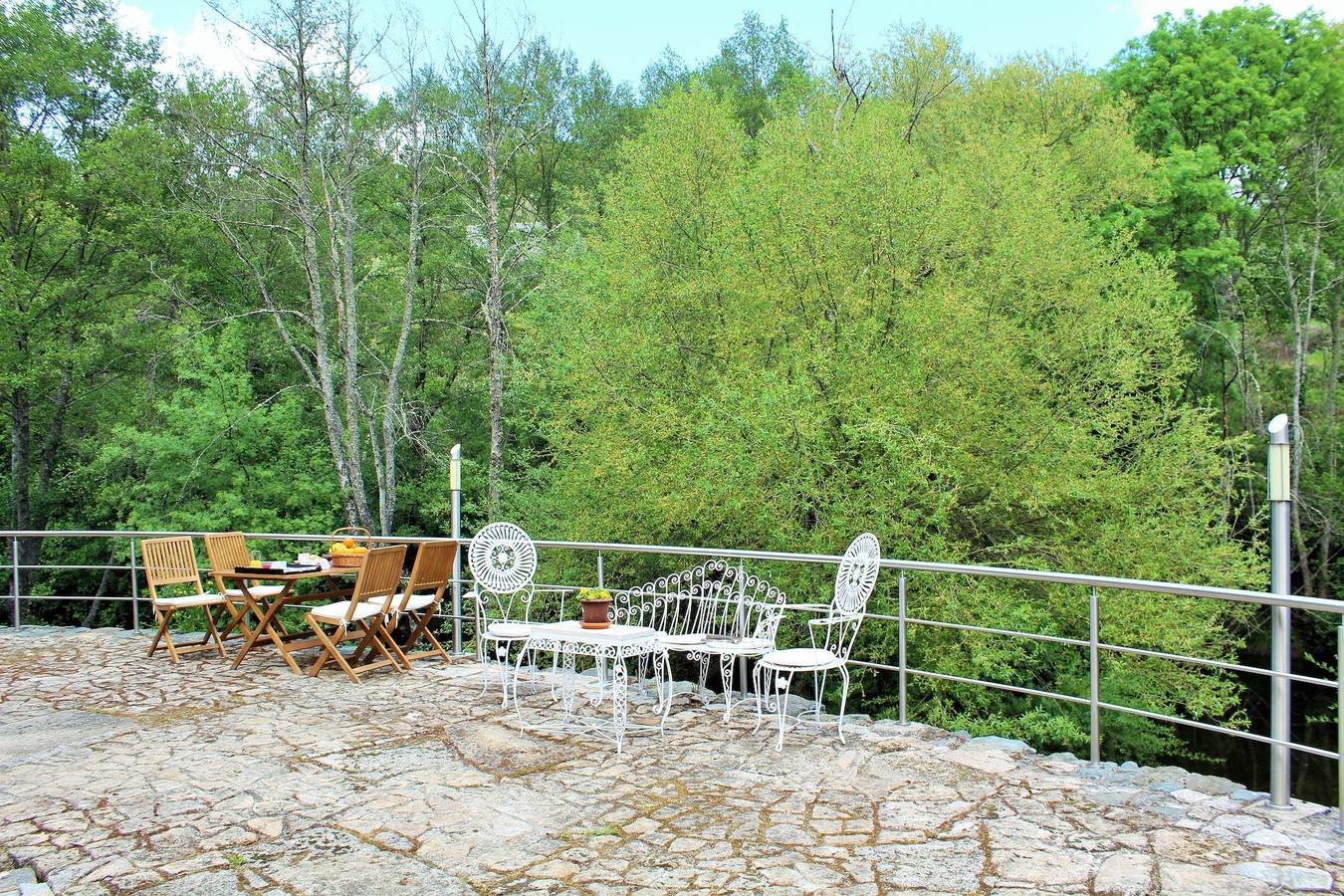 Geräumige Immobilie in Bragança mit See- und Bergblick in Bragança, Parque Natural de Montesinho