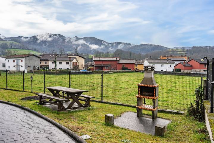 Apartamento 'La Viña 2' con vistas a la montaña y Wi-Fi in Cangas de Onís, Provincia de Asturias