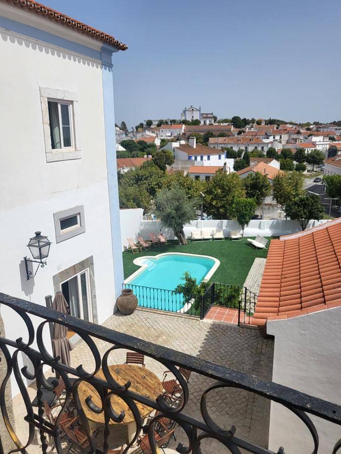 Pousada para 2 pessoas, com piscina e jardim e ainda jacuzzi and piscina infantil em Arraiolos