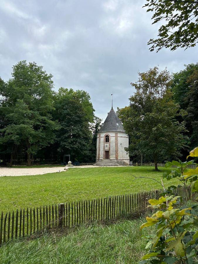 Location de vacances pour 5 personnes, avec vue et jardin à Croissy-Beaubourg