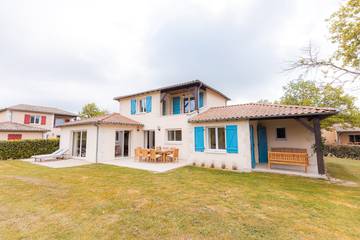Cottage pour 8 personnes, avec jardin à Vasles