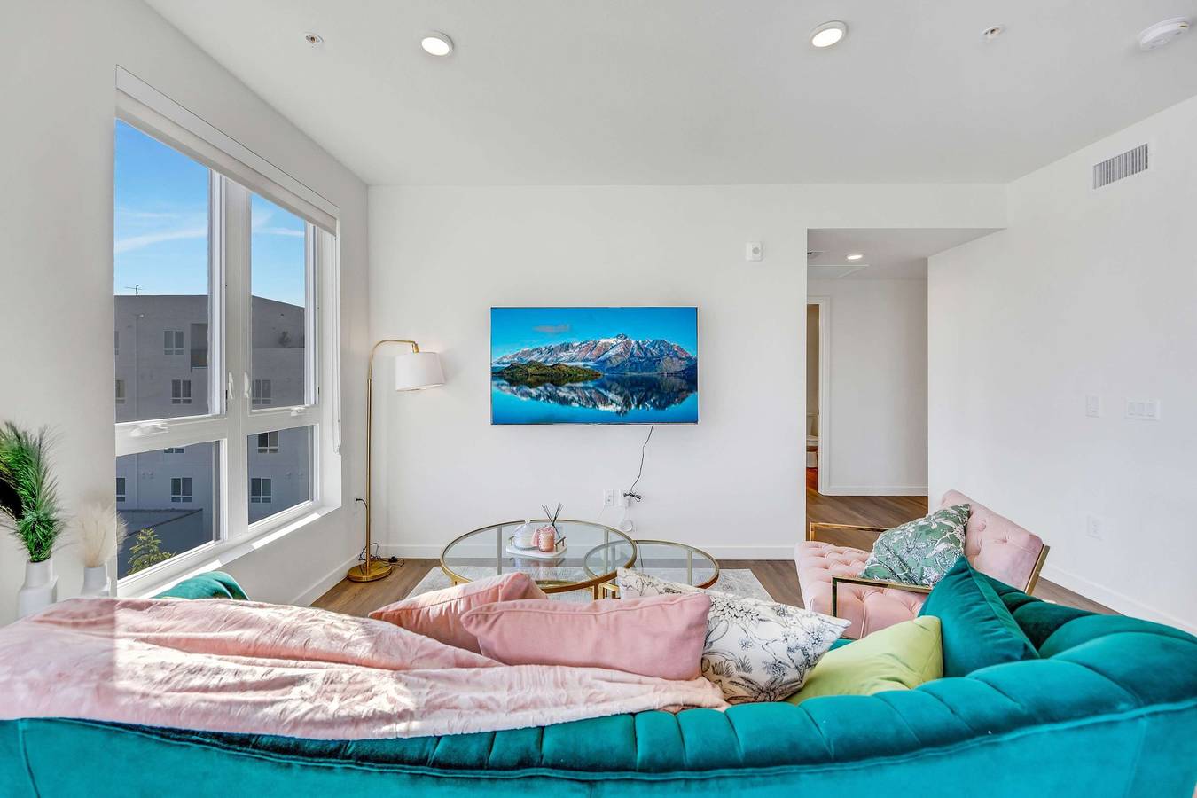 Appartement entier, Luxury 2Br Hollywood Pool View by Oneluxstay in Hollywood, Los Angeles