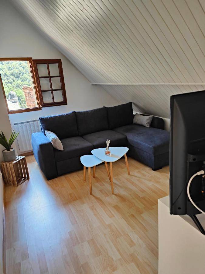 Gîte pour 4 personnes, avec vue et terrasse à Boutx - 2