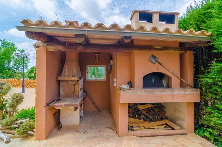 Chalet para 8 personas, con terraza además de jardín y piscina en Mallorca