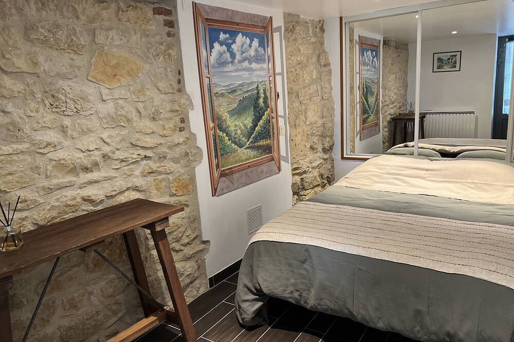 Maison typique avec Pigeonnier, piscine,  cuisine d'été,  à proximité des vignes in Grézels, Quercy
