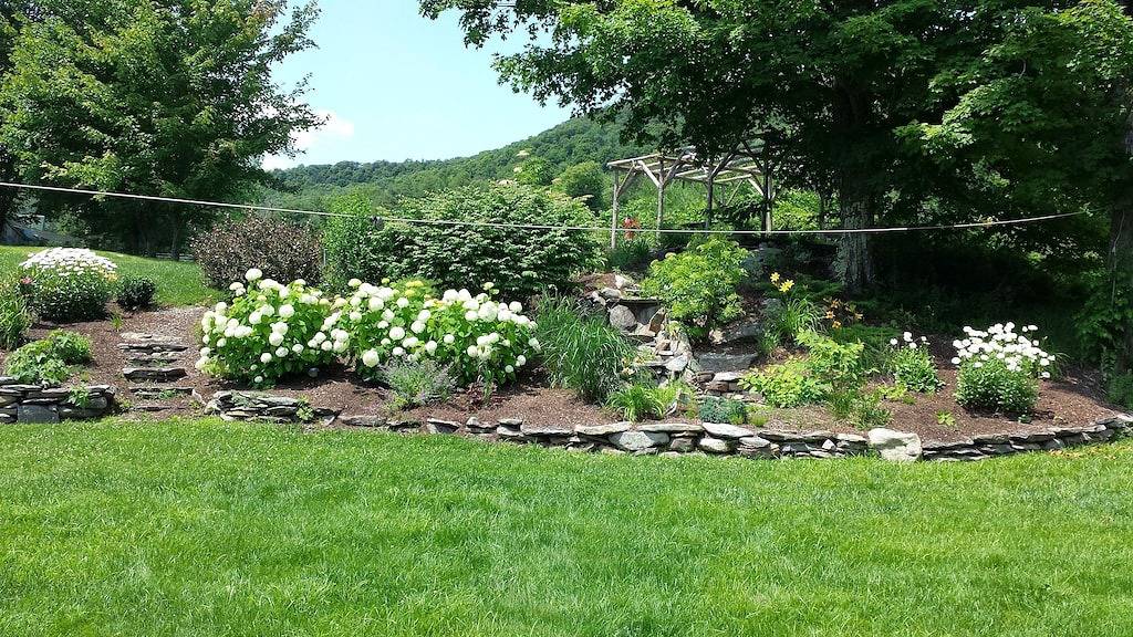 Ganze Wohnung, Hawks Mountain Farm, full apartment on a working farm. in Windsor County