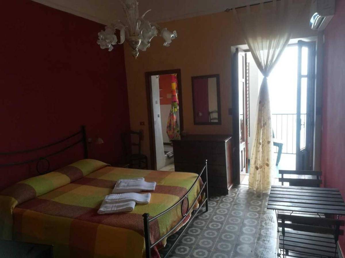 Small Double Room with Balcony and Sea View in Cefalù, Cefalù (Comune)
