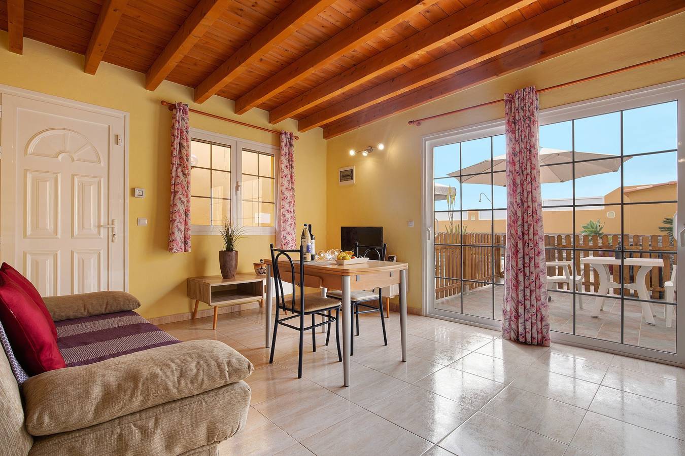 Appartement entier, Maison de vacances "Casa Paco 1" avec terrasse privée, piscine partagée et Wi-Fi in Costa Calma, Südliche Bucht Costa Calma