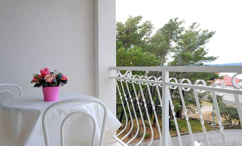 Ferienwohnung für 2 Personen, mit Balkon/Terrasse in Baska Voda