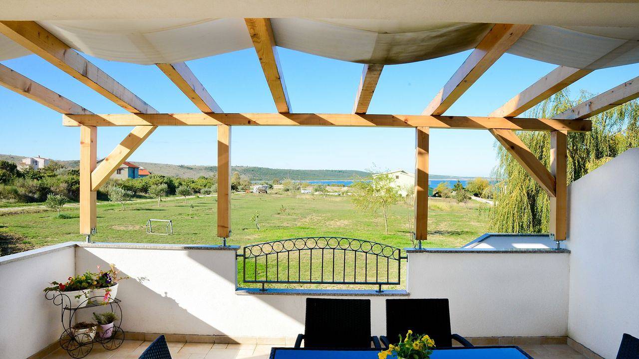 Ganze Ferienwohnung, Ferienwohnung für 8 Personen (100 m²) in Ljubač in Ljubac, Zadar
