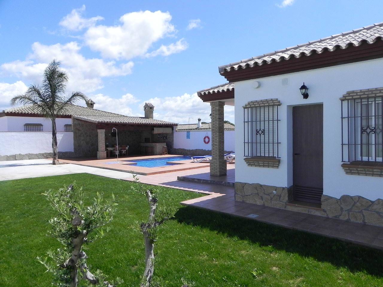 Privater Pool, Außenküche und Bar, kostenloses Wlan, gemauerter Grill, schattige Veranden - Casa David - in Conil de la Frontera, Costa de la Luz