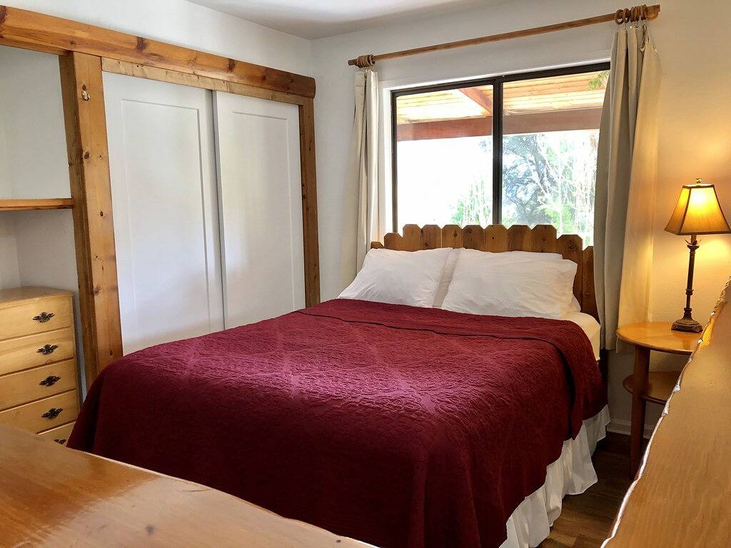 Oak Suite - Sierra Mountain Lodge in Madera County