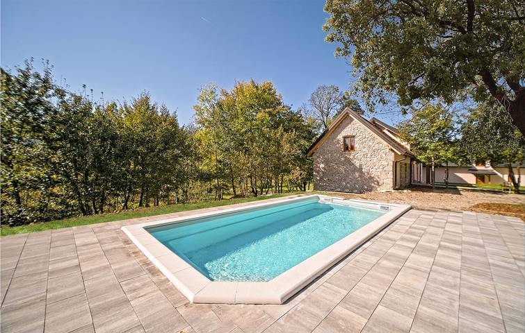 Modernes Apartment mit 2 Schlafzimmern, Pool und Terrasse, nur wenige Schritte vom Fluss Lička Jesenica entfernt in Karlovac und Umgebung