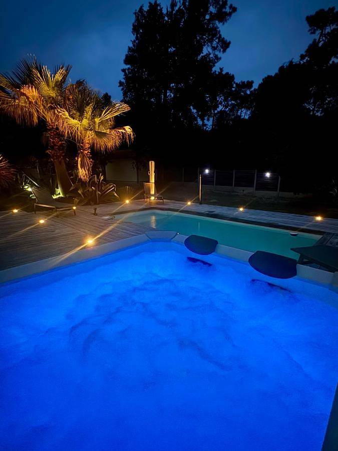 Maison de vacances pour 7 personnes, avec Jacuzzi et Terrasse ainsi que Piscine et Vue à Soulac-sur-Mer