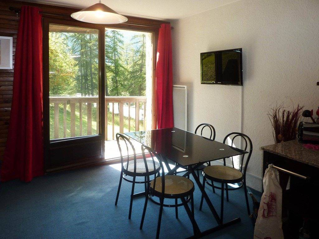 Geheel vakantieappartement, Vakantieappartement voor 4 personen met balkon in Les Orres, Écrins Nationaal Park