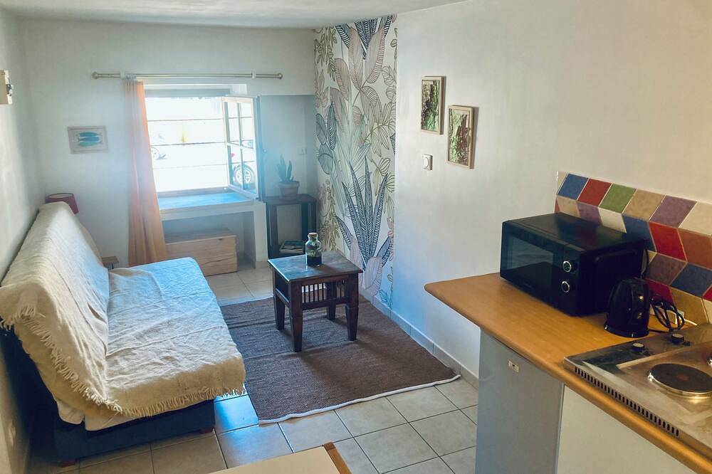 Studio gîte Jabouti Casa in Tournon-sur-Rhône, Tournon-sur-Rhône region