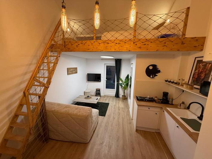 Location de vacances pour 4 personnes, avec terrasse ainsi que jardin et jacuzzi dans Caligny