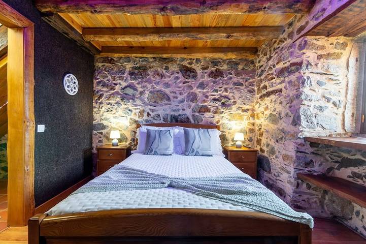 Location de vacances pour 8 personnes, avec jardin et terrasse, animaux acceptés à Figueiró dos Vinhos - 2