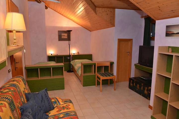 Ferienwohnung für 6 Personen, mit Garten und Balkon in Porto Valtravaglia - 2