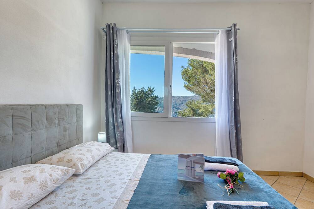 Entire apartment, Miramare 2 Lux - Total Sea View, Andora, Italy in Andora, Riviera di Ponente