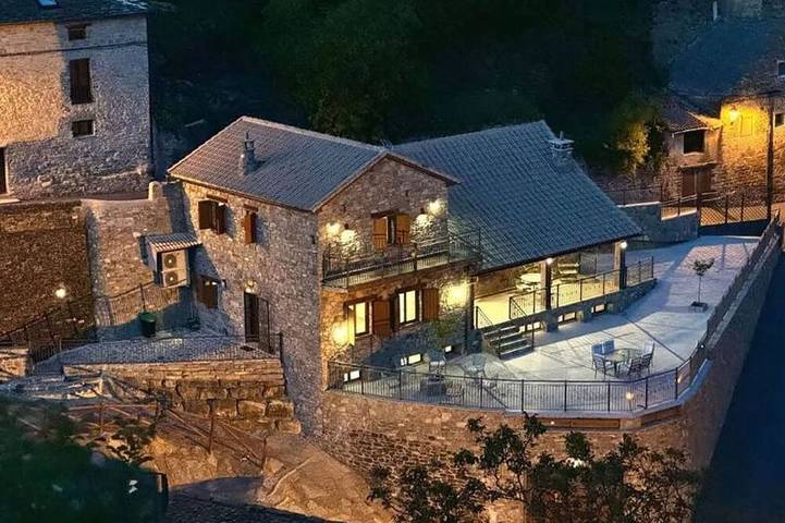 Villa for 14 people, with garden and balcony - 1