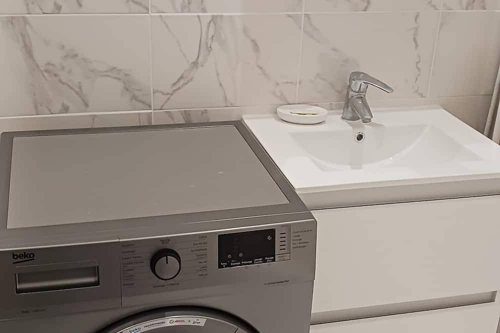 Apartamento entero, Gd 2p.neuf 37 M2 4p.limite Paris12e.30mn direct Disney 9mn Champs Élysée+Louvre in Vincennes, Valle del Marne