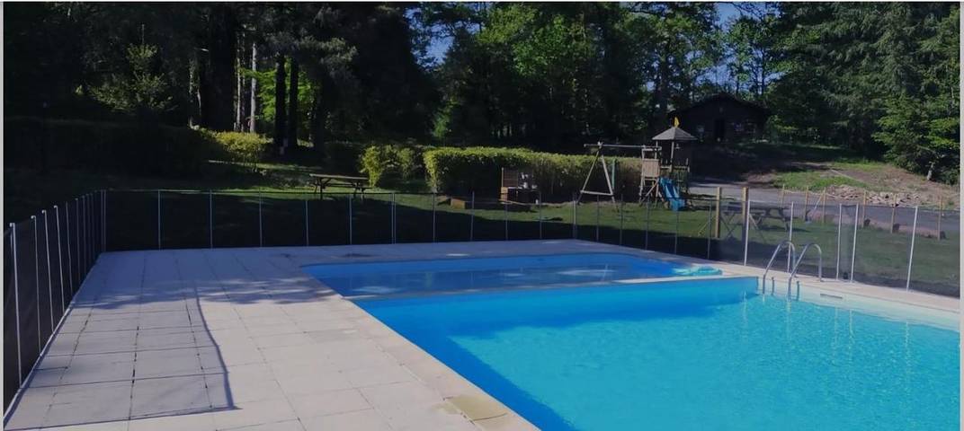 Camping pour 3 personnes, avec piscine et vue ainsi que sauna et jardin, animaux acceptés dans Haute-Vienne - 2