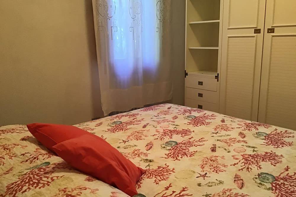 Wohnung ‘Gemma’ in Villa mit Garten und Meerblick in Andora, Riviera di Ponente