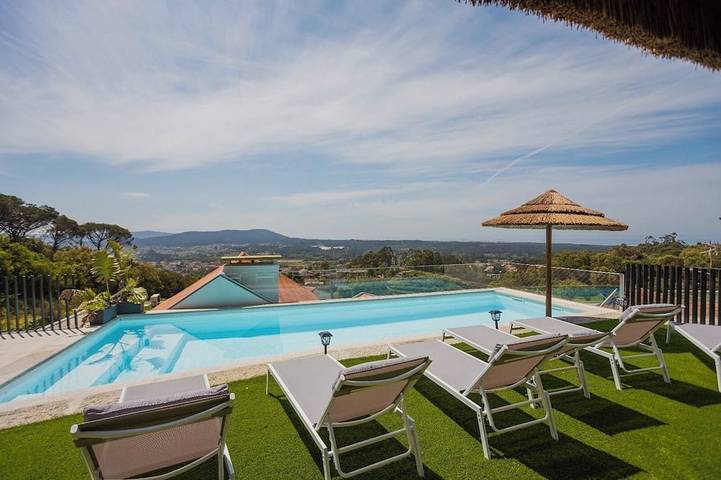 Gîte pour 10 personnes, avec Balcon et Jardin
