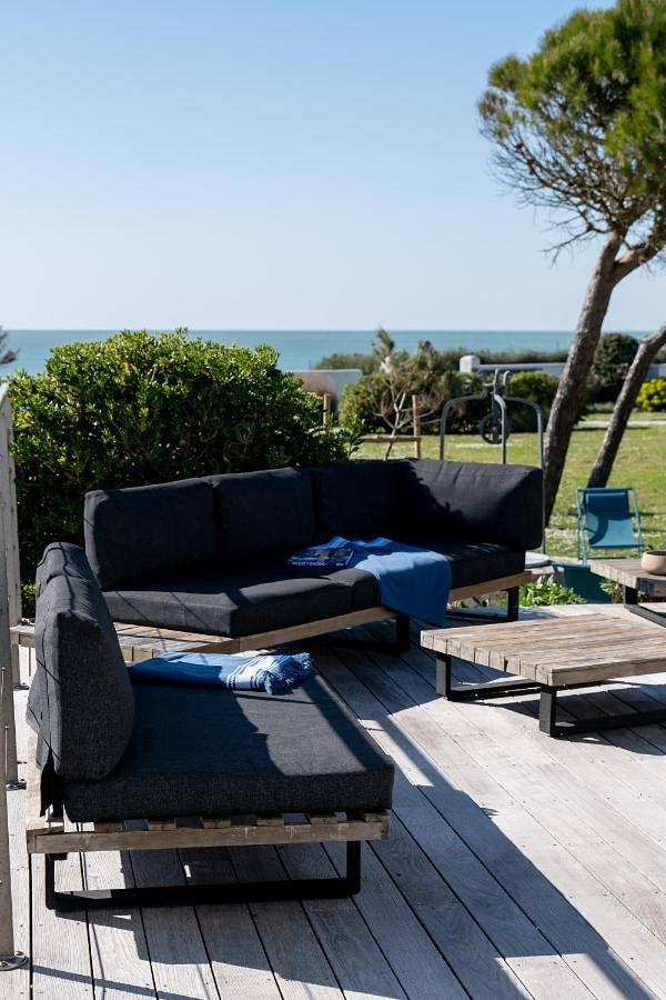 Location de vacances pour 14 personnes, avec vue ainsi que piscine et jardin, animaux acceptés à L'Houmeau - 3