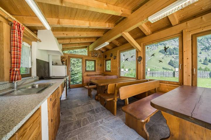Entire apartment, Vacation Home "Maria Steinröserl" with Mountain View, Garden, Wi-Fi & Sauna in Capanne di Fuori, Moos in Passeier