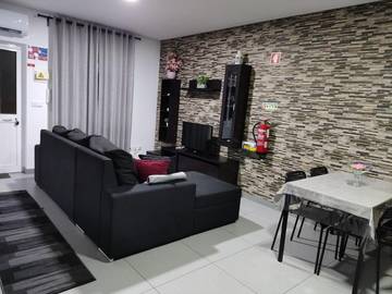 Gîte pour 4 personnes, avec jardin et vue dans Marinhas