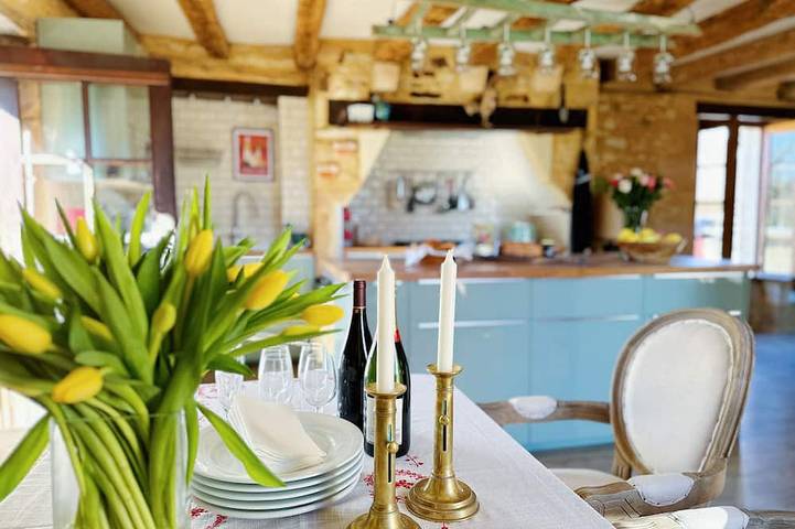 Gîte pour 5 personnes, avec jardin et piscine