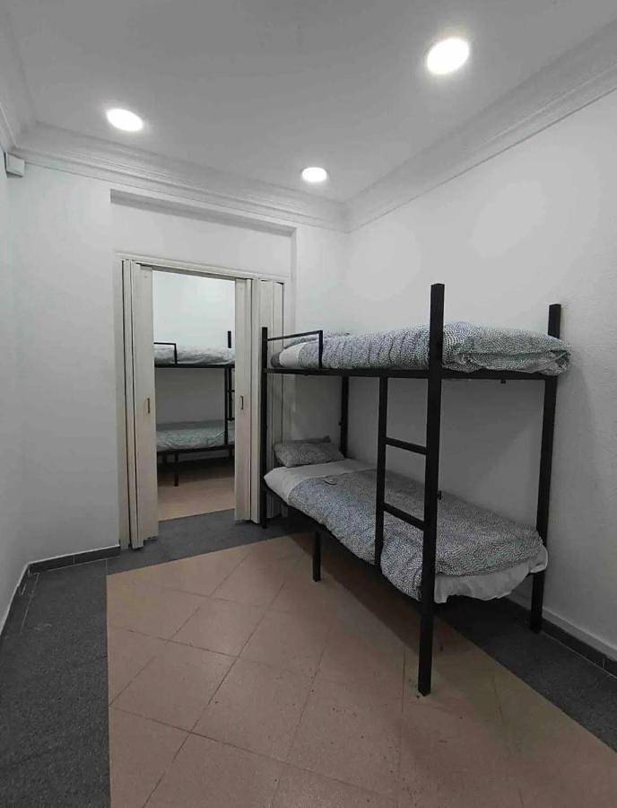 Family Room with Shared Bathroom in Centro (Madrid), Madrid