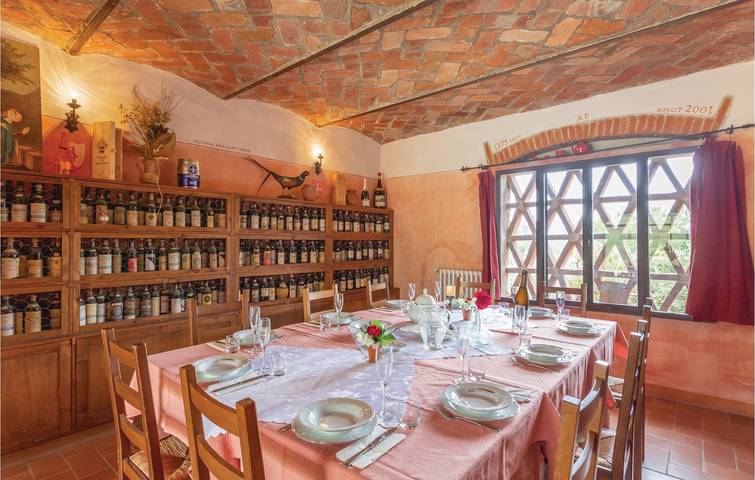Appartement au bord de la piscine près de San Donato - WiFi et parking inclus in Reggello, Valdarno