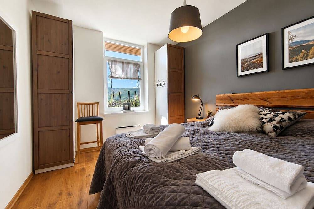 Ganze Wohnung, In the heart of magical Geilo – modern apartment with sunny terrace and views in Geilo, Hol