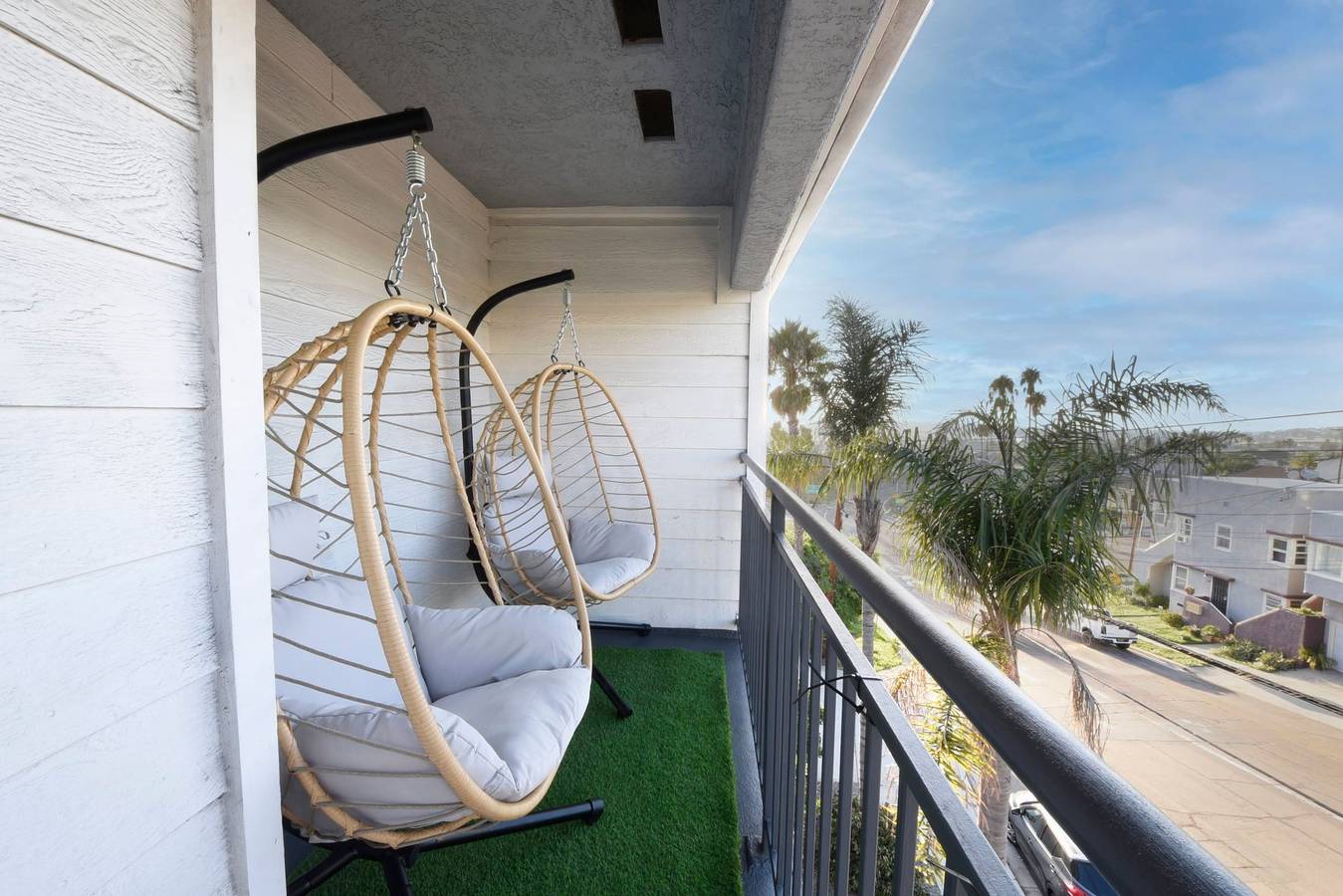 Entire apartment, 201 Urban Retreat just Steps from Little Italy in San Diego, San Diego County