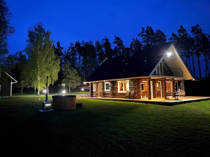 Apartament wakacyjny dla 10 osób, z jacuzzi i sauna oraz ogród w Estonia