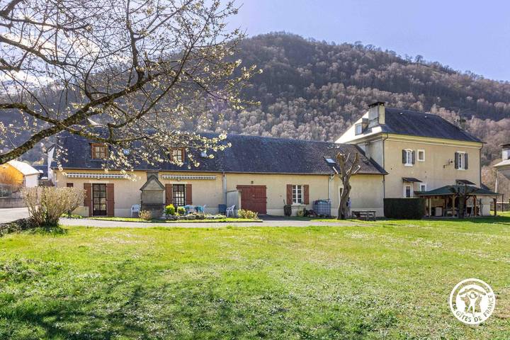 Gîte pour 5 personnes, avec jardin
