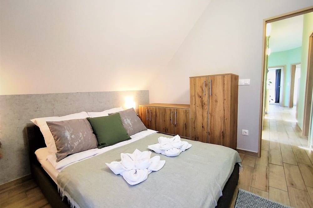 Family vacation apartment with children's room and billiard room, the in Balatonfüred, Balatonfüredi járás