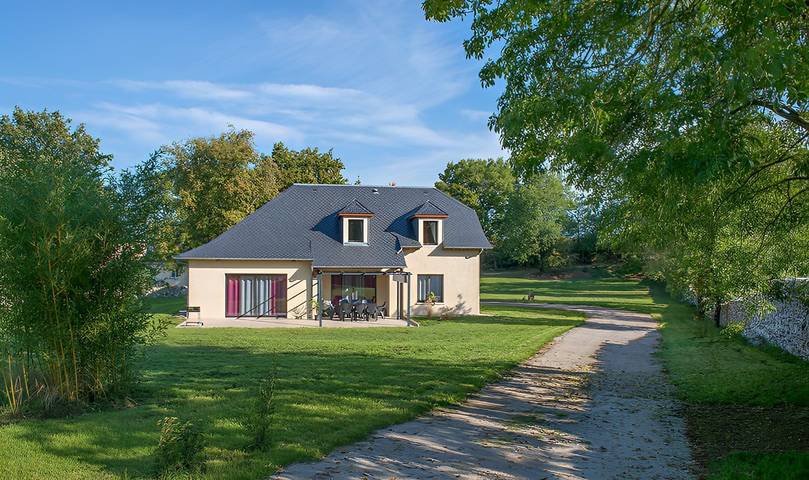 Gîte pour 8 personnes, avec jardin et terrasse à Rodelle