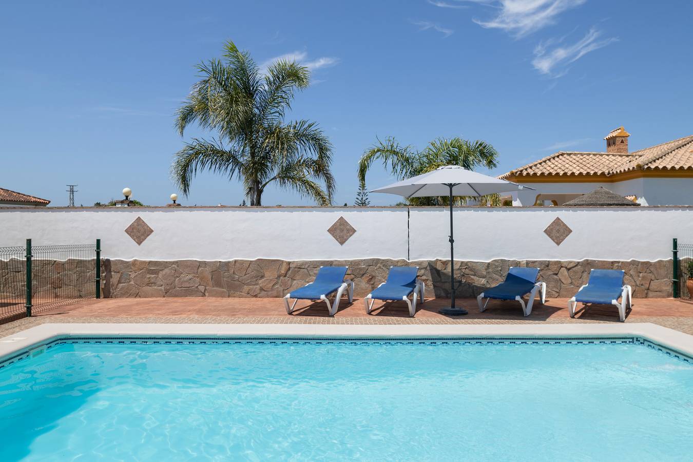 Casa de férias 'Alfonso Manuel' com piscina privada, Wi-Fi e ar condicionado in Conil de la Frontera, Costa de la luz