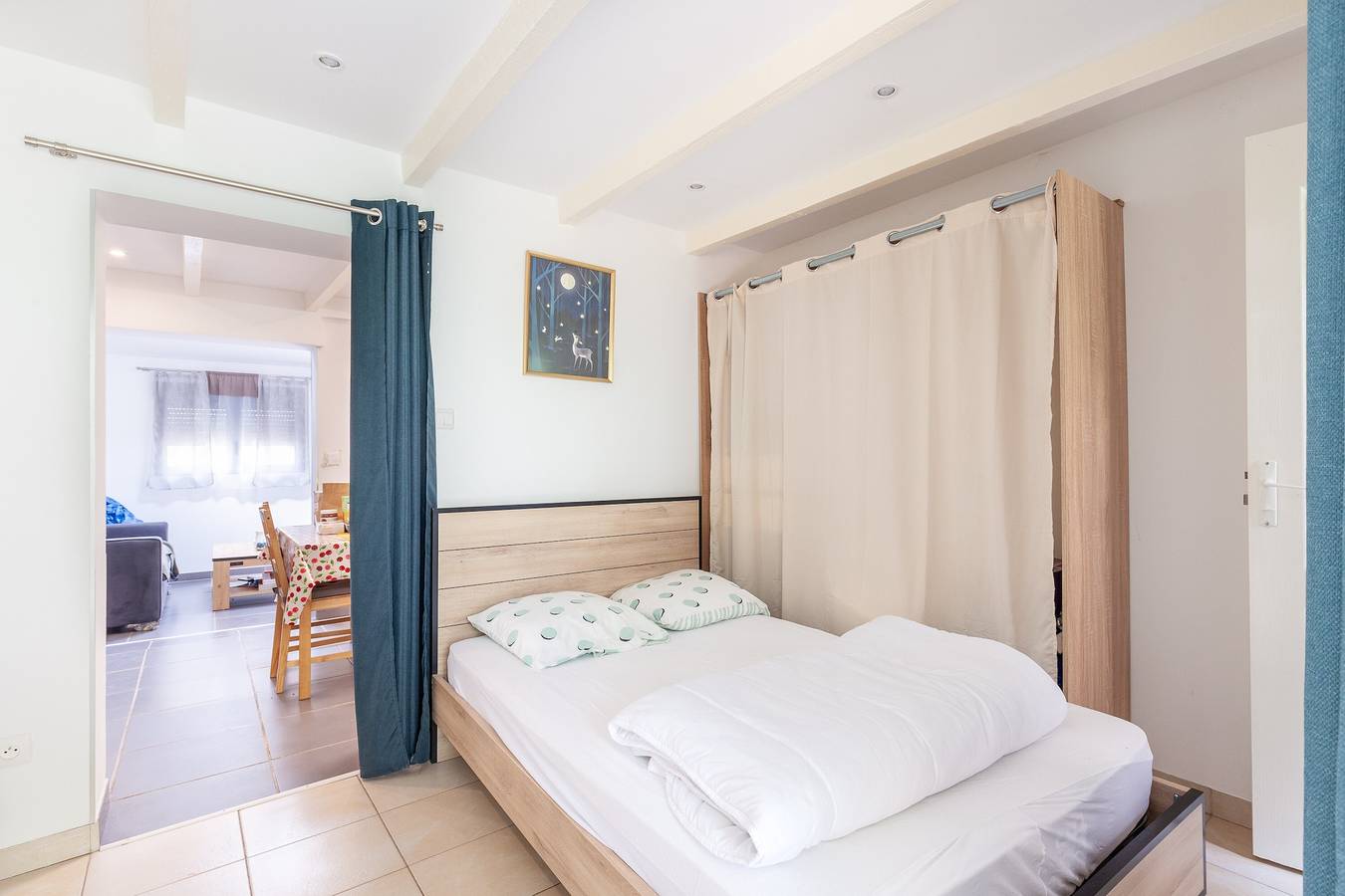 'Gîte Rénové Calanques La Vesse' avec vue montagne, Wi-Fi et climatisation in Le Rove, Région d'Istres