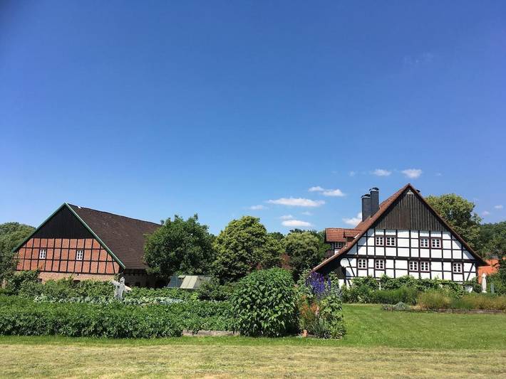 Ferienwohnung für 2 Personen, mit Terrasse und Garten sowie Ausblick in Blomberg - 2