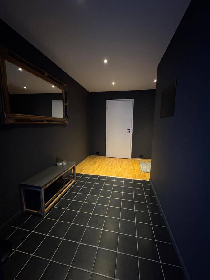 Gîte pour 4 personnes, avec vue sur le lac ainsi que balcon et vue à Leknes - 2