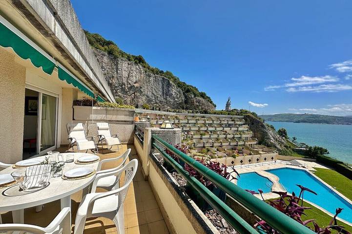 Holiday apartment for 6 people, with balcony and pool, with pets - 1