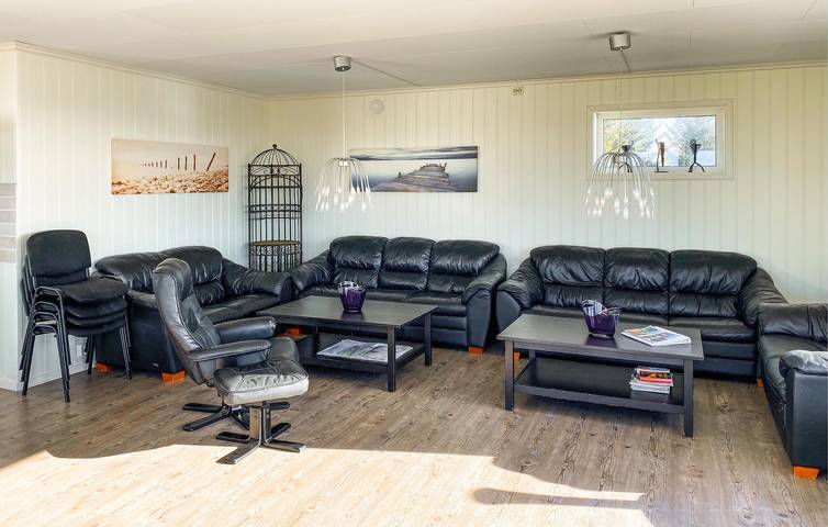 Ferienhaus für 14 Personen, mit Ausblick und Terrasse sowie Garten in Frøya - 4