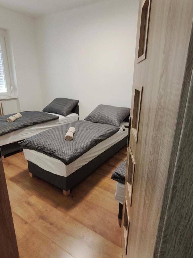 Gîte pour 5 personnes, avec vue et balcon à Tatabánya