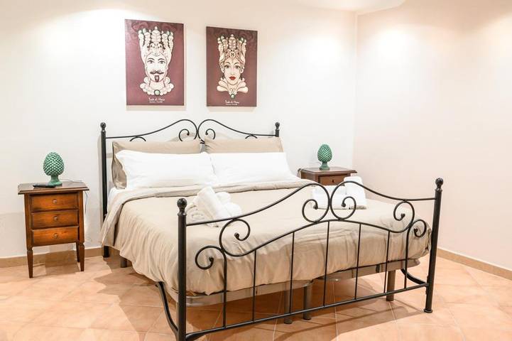 Casa vacanza per 4 persone, con Balcone e Terrazza nonché Idromassaggio a Palermo
